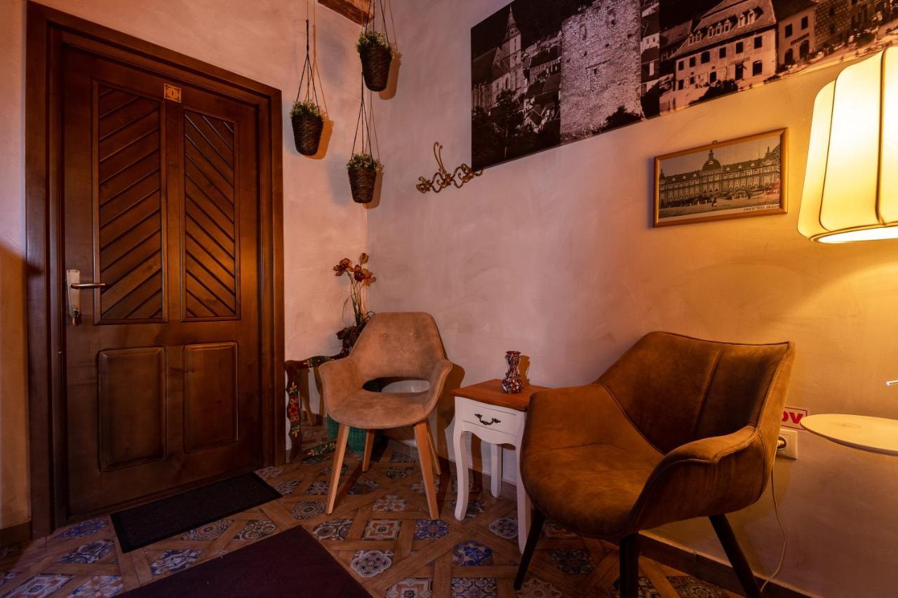 Wood House Republicii Hotell Braşov Eksteriør bilde