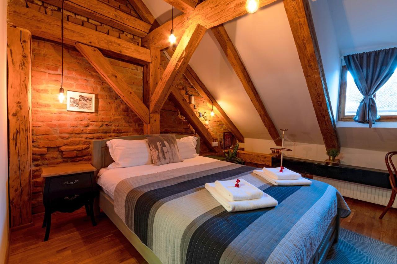 Wood House Republicii Hotell Braşov Eksteriør bilde