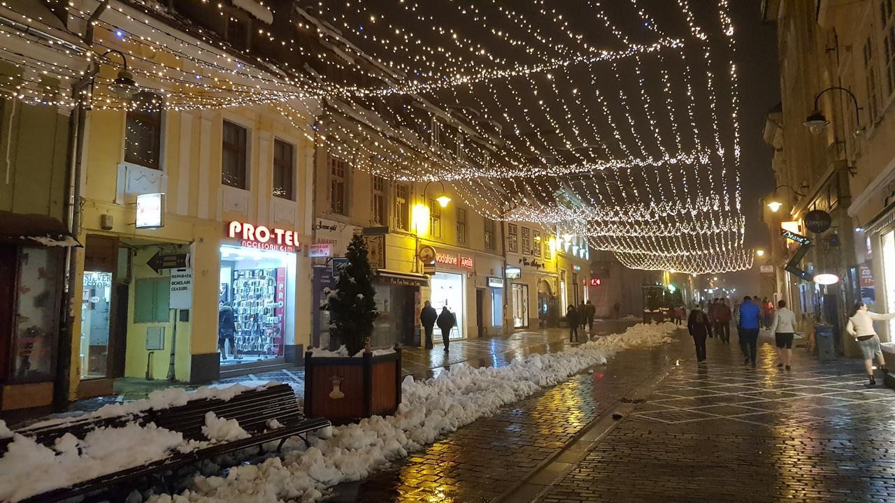 Wood House Republicii Hotell Braşov Eksteriør bilde