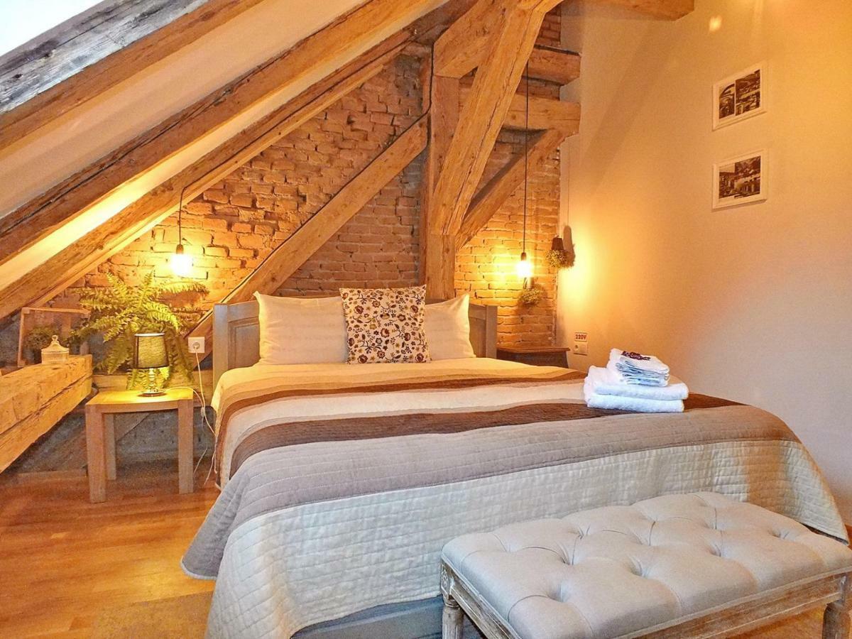 Wood House Republicii Hotell Braşov Eksteriør bilde