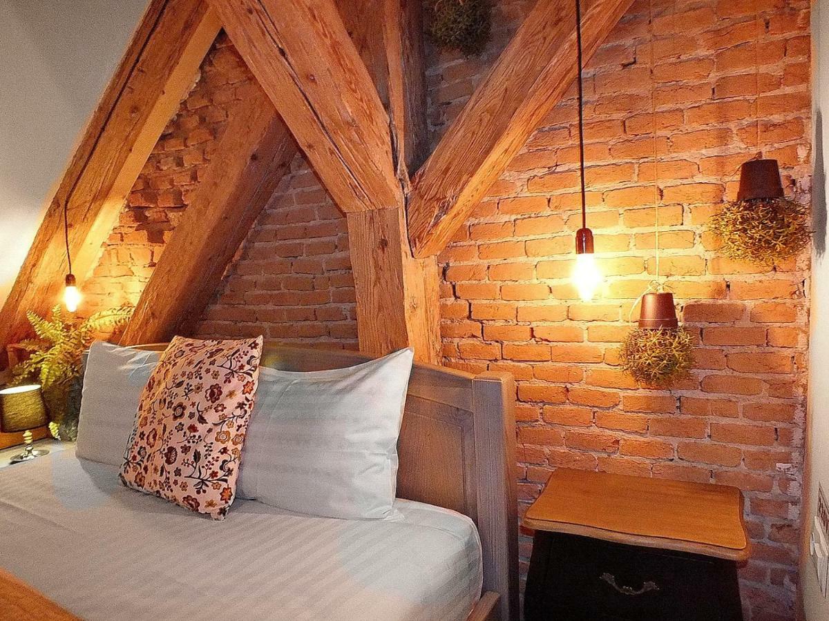 Wood House Republicii Hotell Braşov Eksteriør bilde